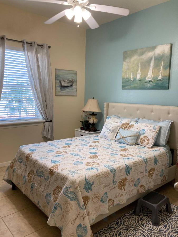 Cozy & Spacious Condo 10Min Walk To Beach 사우스 파드레 아일랜드 외부 사진
